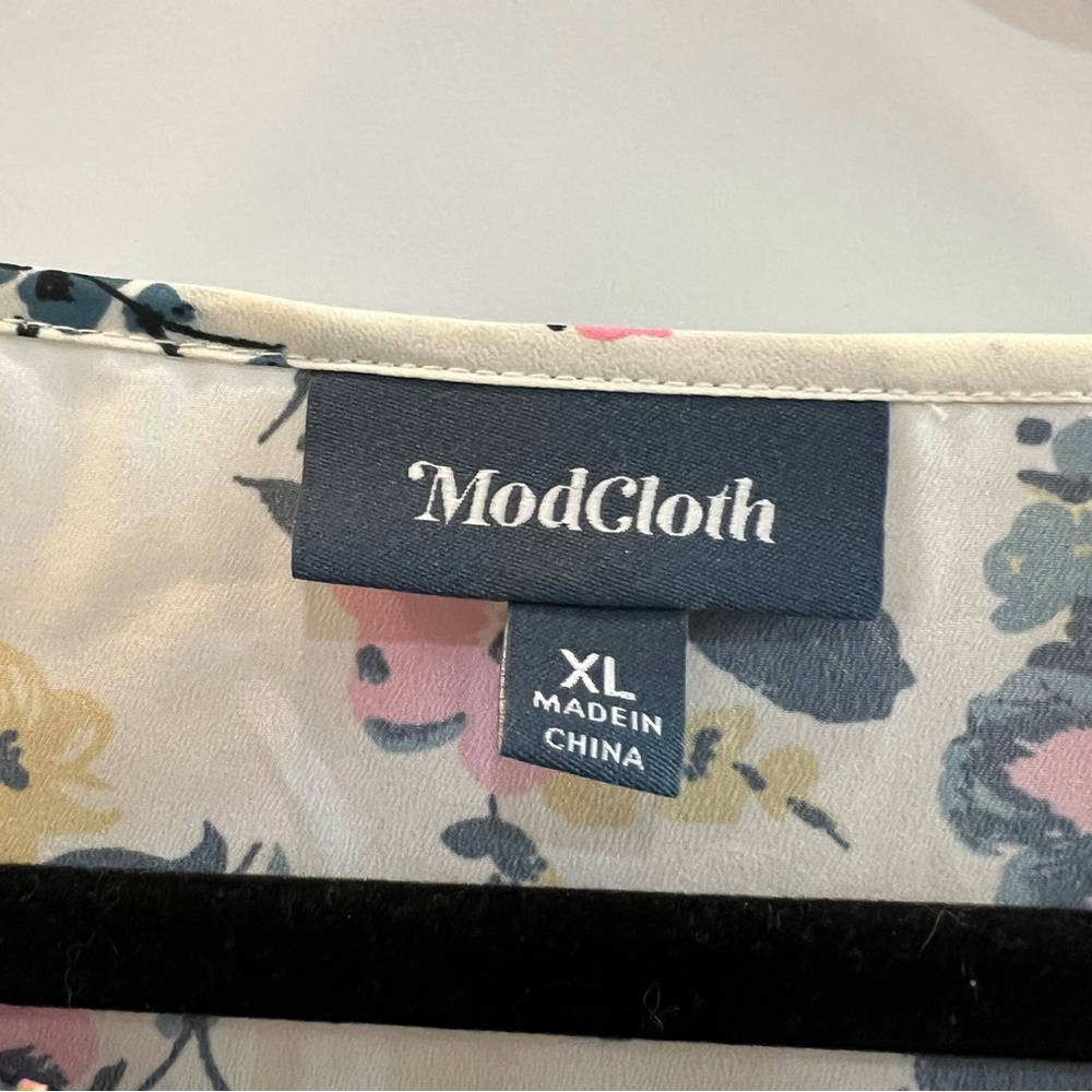ModCloth Floral Blouse - Picture 3 of 4